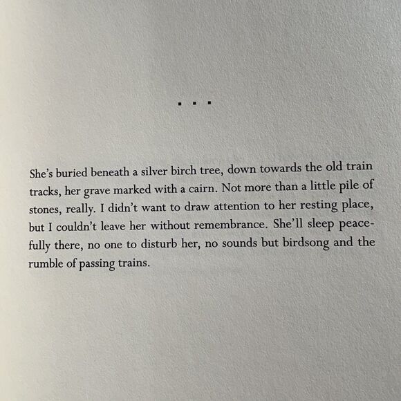 Paula Hawkins Hardcover Book, “The Girl on the Train” - Picture 12 of 14